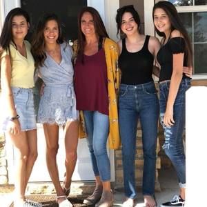 Meet your Posher, Phyllis